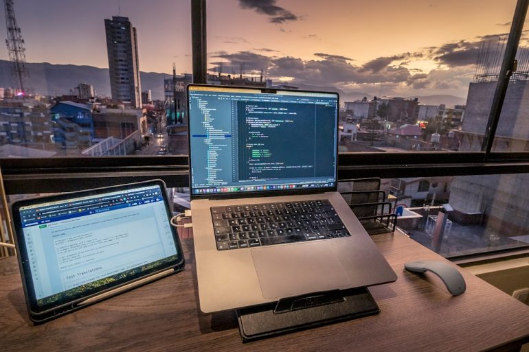 Maximize Your Marketing Efforts with HubSpot’s Free AI Writer: A Comprehensive Guide