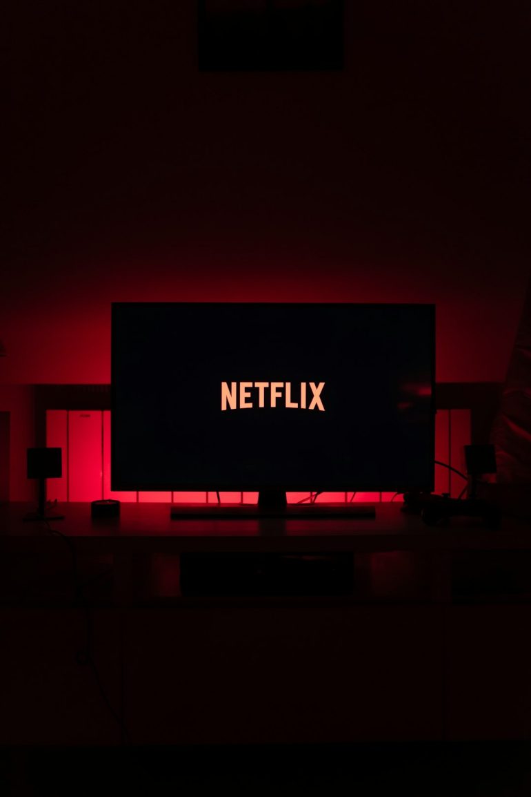Why Doesn’t My Netflix Download Work Without WiFi?