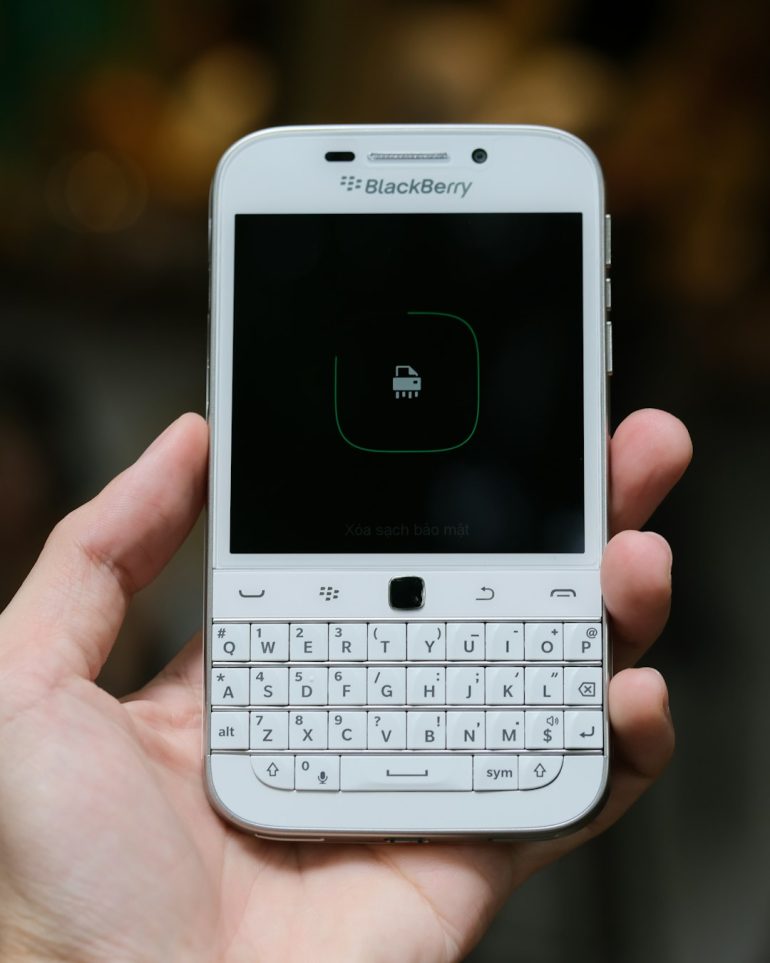 How to use WhatsApp Web on Blackberry Phones?
